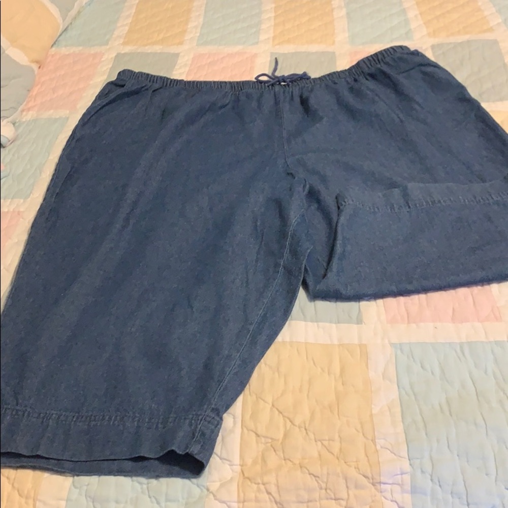 Women’s Blue Jean Capris